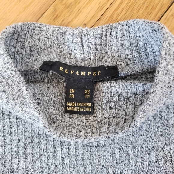 🌸 3/$15 Ribbed Off The Shoulder TurtleNeck XS - Picture 4 of 4